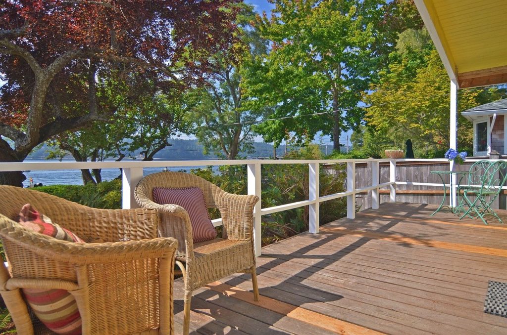 How Much Does It Cost To Add A Deck To Your Home