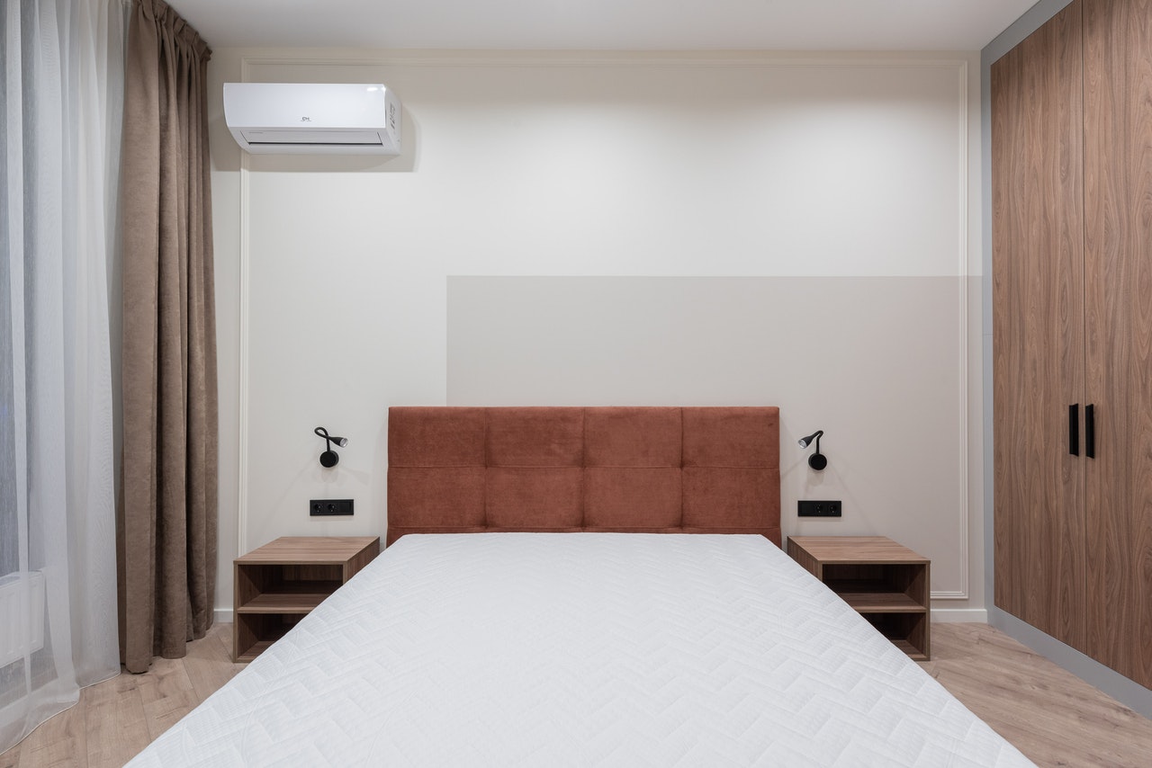 optimize a small bedroom